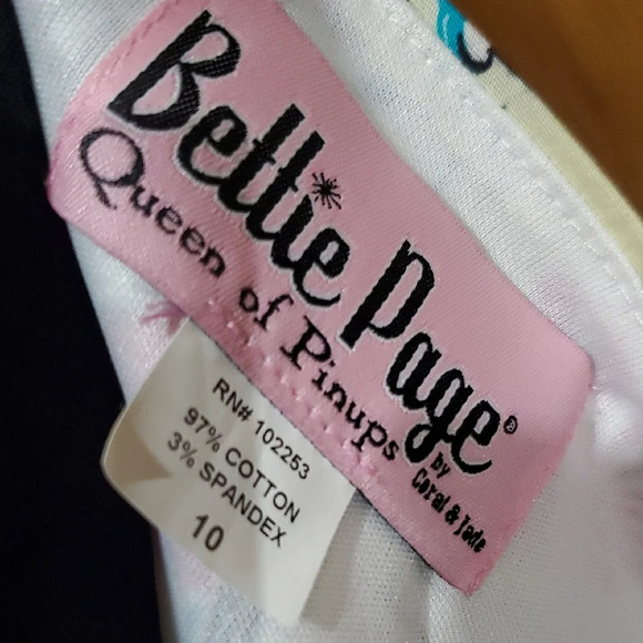 Bettie Page Red and Yellow Sleeveless Sundress - Picture 2 of 7